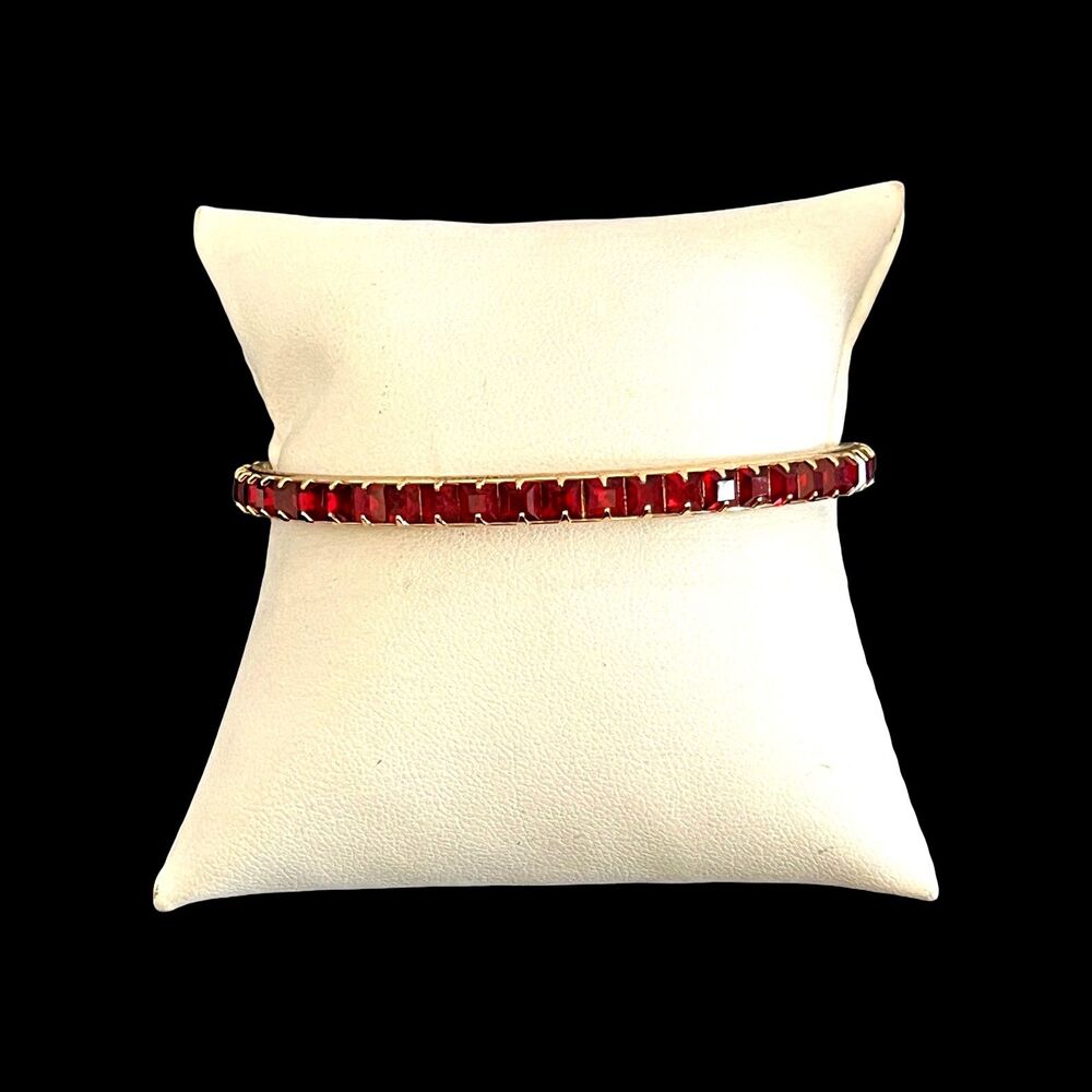 Vintage 1960s Bracelet Red Crystal Rhinestone Bangle Gold Tone - 15E